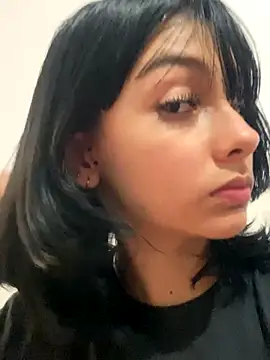 xoxo milk online show from 23, 11, 2025