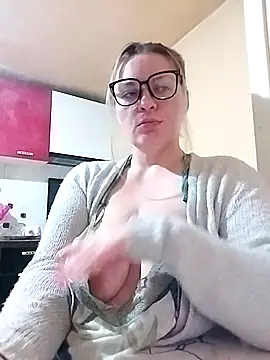Mommygetnaughty online show from 5, 10, 2025