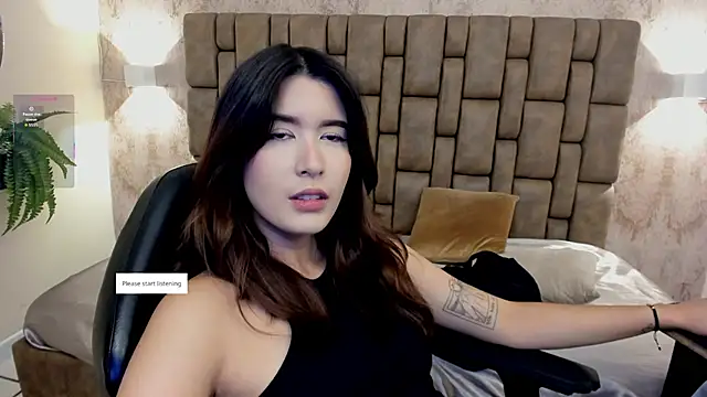 emiilyy cute online show from 29, 9, 2025