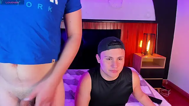 Boy2Boy Aheat online show from 26, 9, 2025