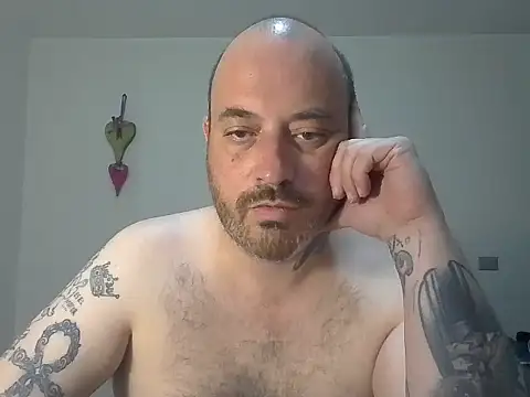 Snapshot of hhhxxx1177 chatting on 28, 10, 2025 hhhxxx1177 online show from 28, 10, 2025