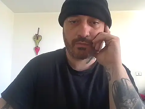 Snapshot of hhhxxx1177 chatting on 29, 10, 2025 hhhxxx1177 online show from 29, 10, 2025