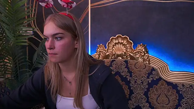 AlinaLiii online show from 4, 12, 2025