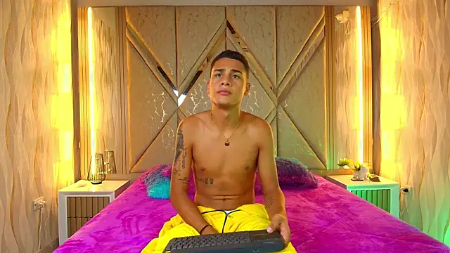 Twink davidxx online show from 27, 9, 2025