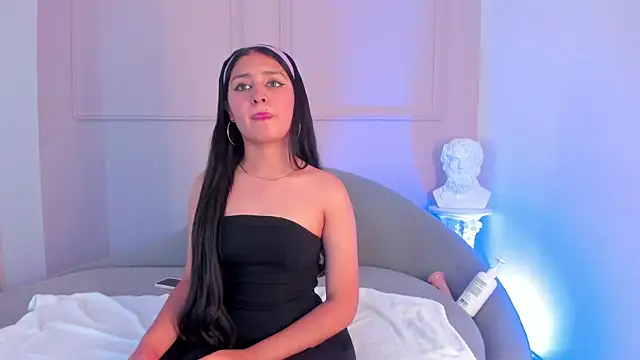 Snapshot of miia_blaze chatting on 28, 10, 2025 miia blaze online show from 28, 10, 2025