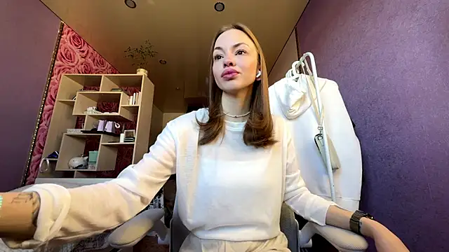SofiaSmiles online show from 29, 9, 2025