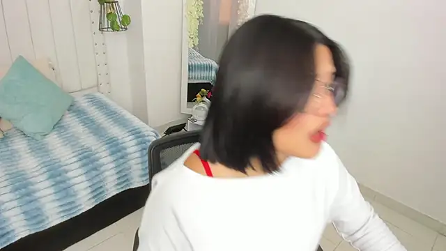 mayukim online show from 9, 10, 2025