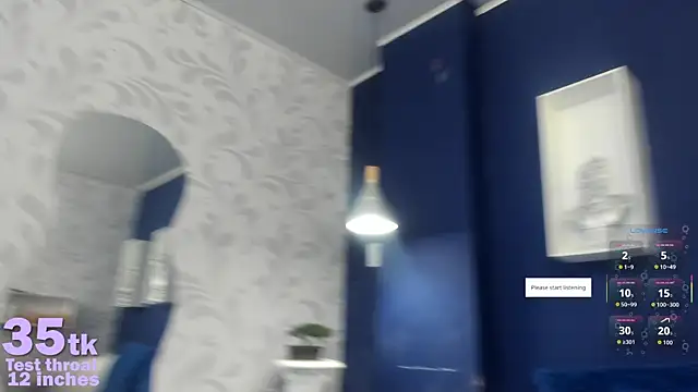 Kelseyfoxy  online show from 18, 10, 2025