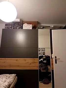 Chrissiosaurus online show from 1, 12, 2025