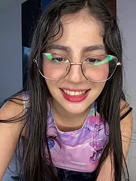 Snapshot of Julieta_Rose19 chatting on 13, 5, 2026 Julieta Rose19 online show from 13, 5, 2026