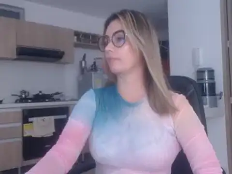 Snapshot of LovePaula chatting on 27, 2, 2025 LovePaula online show from 27, 2, 2025