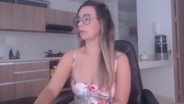 LovePaula online show from 29, 3, 2026