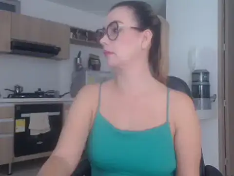 Snapshot of LovePaula chatting on 18, 3, 2025 LovePaula online show from 18, 3, 2025