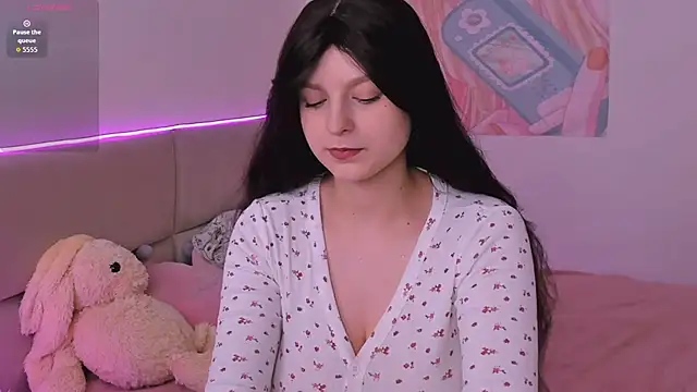 AishaAysitt online show from 10, 11, 2025