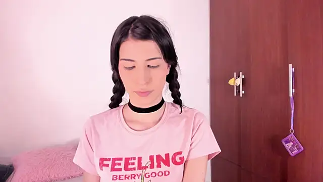 Snapshot of ScarlettRosetti chatting on 16, 11, 2025 ScarlettRosetti online show from 16, 11, 2025