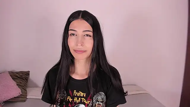 Snapshot of ScarlettRosetti chatting on 5, 7, 2026 ScarlettRosetti online show from 5, 7, 2026