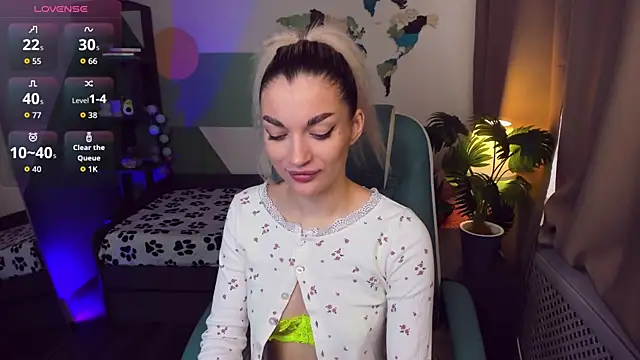 Alice Cutieee online show from 6, 10, 2025