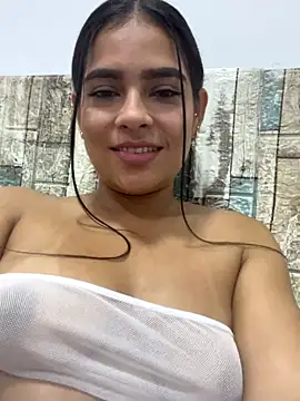 Snapshot of Valery_lux16 chatting on 12, 10, 2025 Valery lux16 online show from 12, 10, 2025