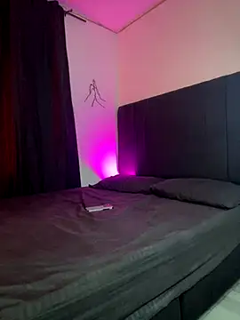 BoomChikaWow online show from 7, 11, 2025