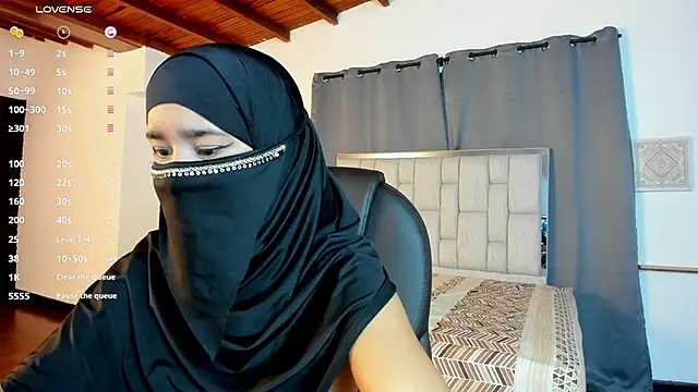 kalila latif online show from 15, 10, 2025