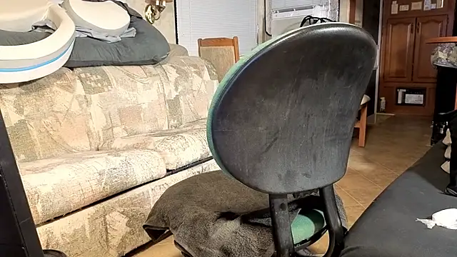 Clouds 4play online show from 28, 10, 2025