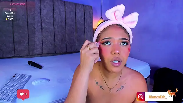 Bianca Ethan online show from 25, 6, 2026