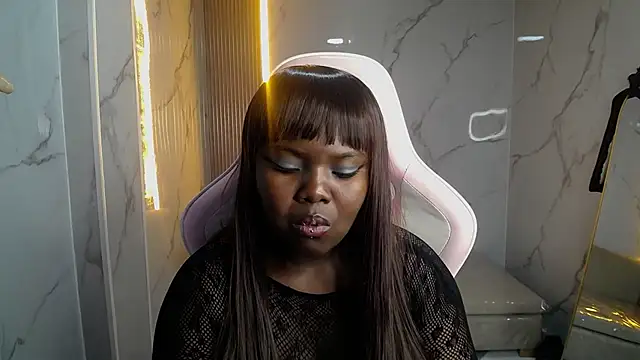 Soffia b online show from 7, 11, 2025