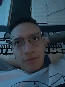 Snapshot of Johan_sb chatting on 4, 11, 2025 Johan sb online show from 4, 11, 2025