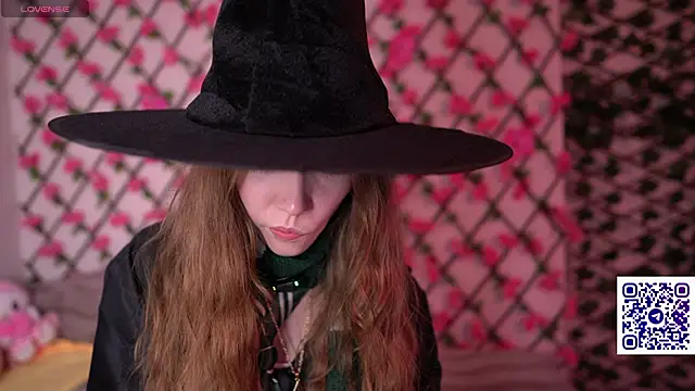 Polly Meowww online show from 25, 9, 2025