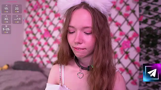 Polly Meowww online show from 4, 10, 2025