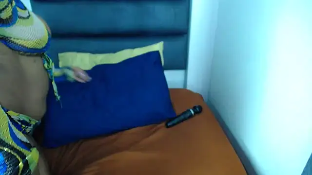 Juiceybileh online show from 26, 11, 2025