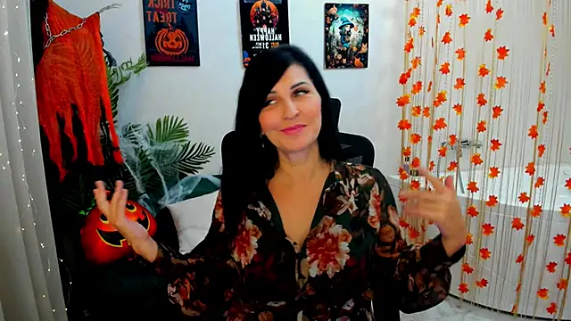 Moon Veloure1 online show from 10, 10, 2025