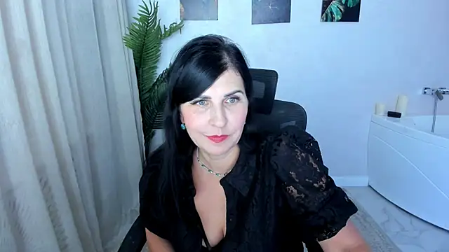 Moon Veloure1 online show from 9, 11, 2025