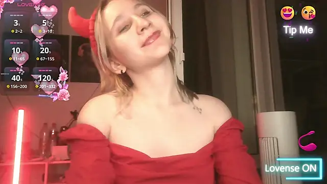 ChristinaFivePlus online show from 7, 10, 2025