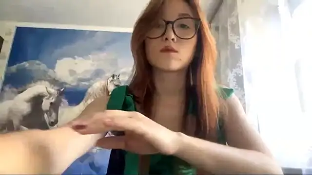 YungAri online show from 22, 9, 2025