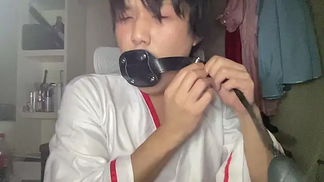 Snapshot of nuu1_221 chatting on 24, 10, 2025 nuu1 221 online show from 24, 10, 2025