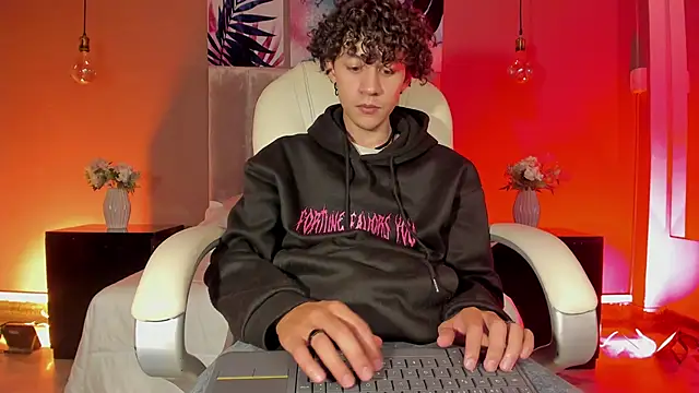 Helios Obscuro online show from 9, 11, 2025