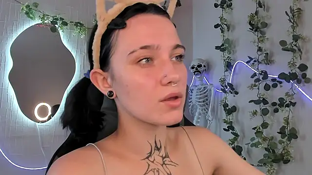Snapshot of Elastikisss chatting on 6, 7, 2026 Elastikisss online show from 6, 7, 2026