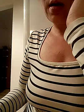 mesi1996 online show from 21, 9, 2025
