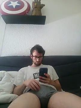 Snapshot of nymphomaniecouple chatting on 11, 5, 2026 nymphomaniecouple online show from 11, 5, 2026