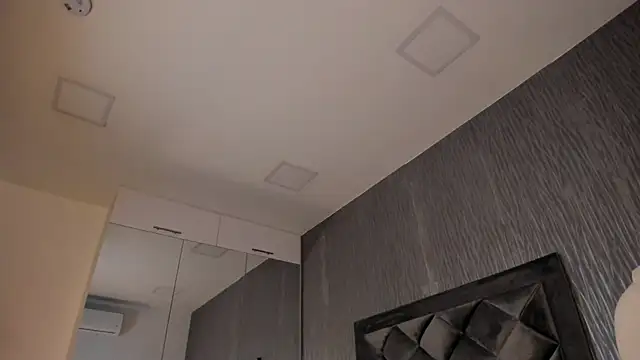 dylan cross  online show from 18, 10, 2025