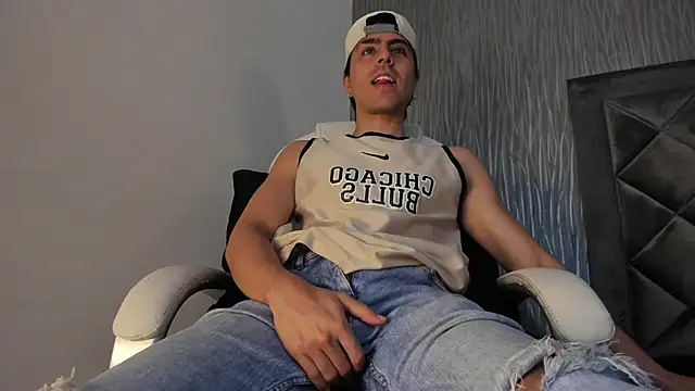 dylan cross  online show from 13, 10, 2025