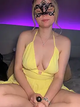 Cherrycolada online show from 1, 2, 2026