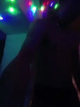 HungHangup online show from 10, 10, 2025