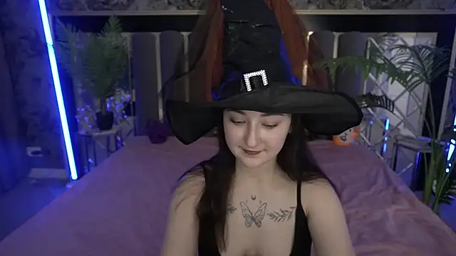 SashaDuvalle online show from 30, 10, 2025