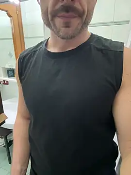 Snapshot of giovan2020 chatting on 12, 2, 2026 giovan2020 online show from 12, 2, 2026