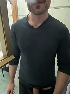 Snapshot of giovan2020 chatting on 14, 1, 2026 giovan2020 online show from 14, 1, 2026