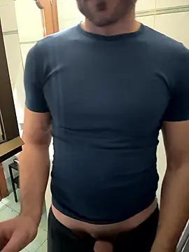 Snapshot of giovan2020 chatting on 8, 1, 2026 giovan2020 online show from 8, 1, 2026