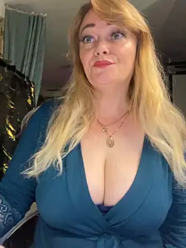 Snapshot of Sweet-blonde chatting on 11, 7, 2026 Sweet-blonde online show from 11, 7, 2026