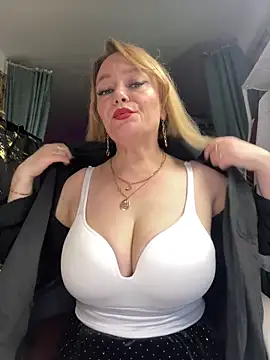 Sweet-blonde online show from 12, 4, 2026